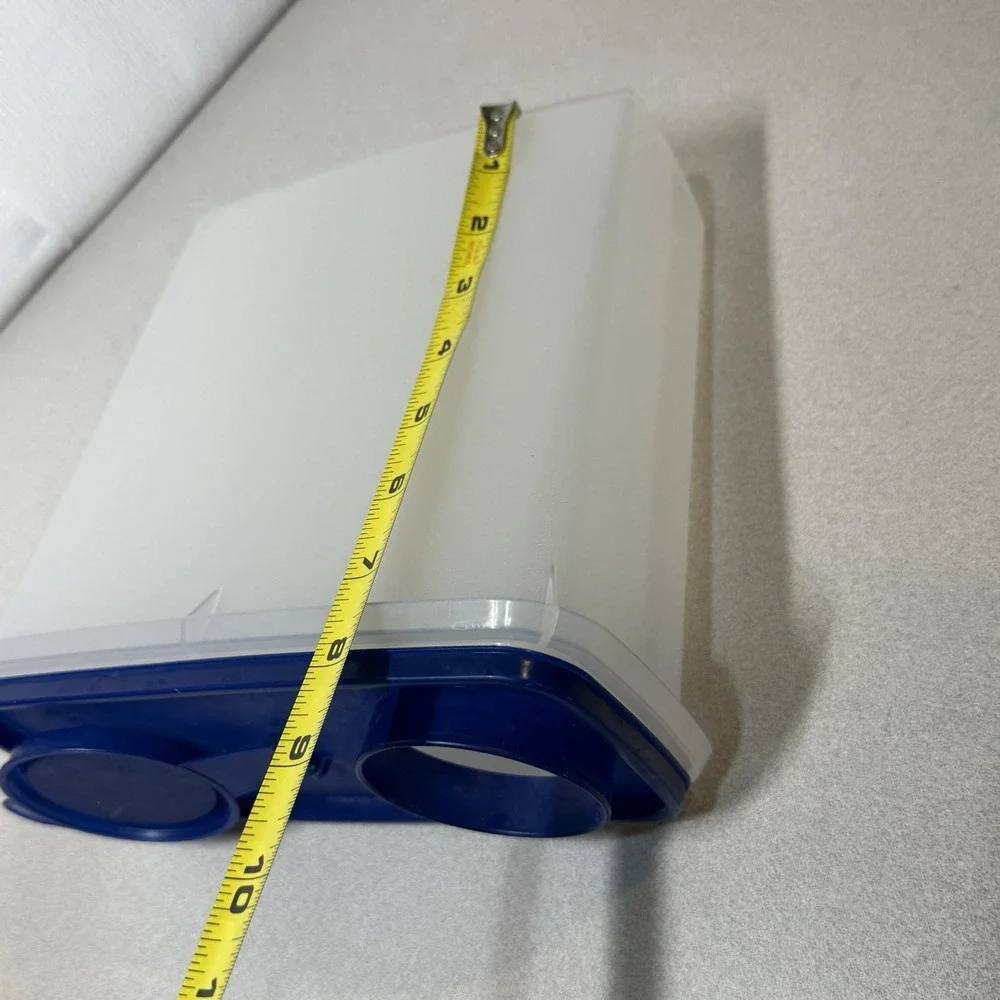 Vintage Tupperware Store N‎ Pour Shear 13 Cup.  471 Cap,  Seal Navy Blue